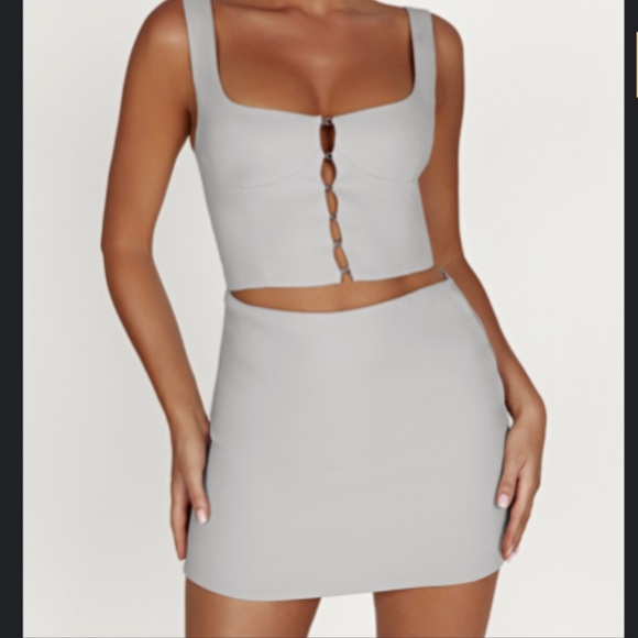Meshki NWT Lainey Hook And Eye Mini Skirt & Top Set - Grey Small - Picture 2 of 7